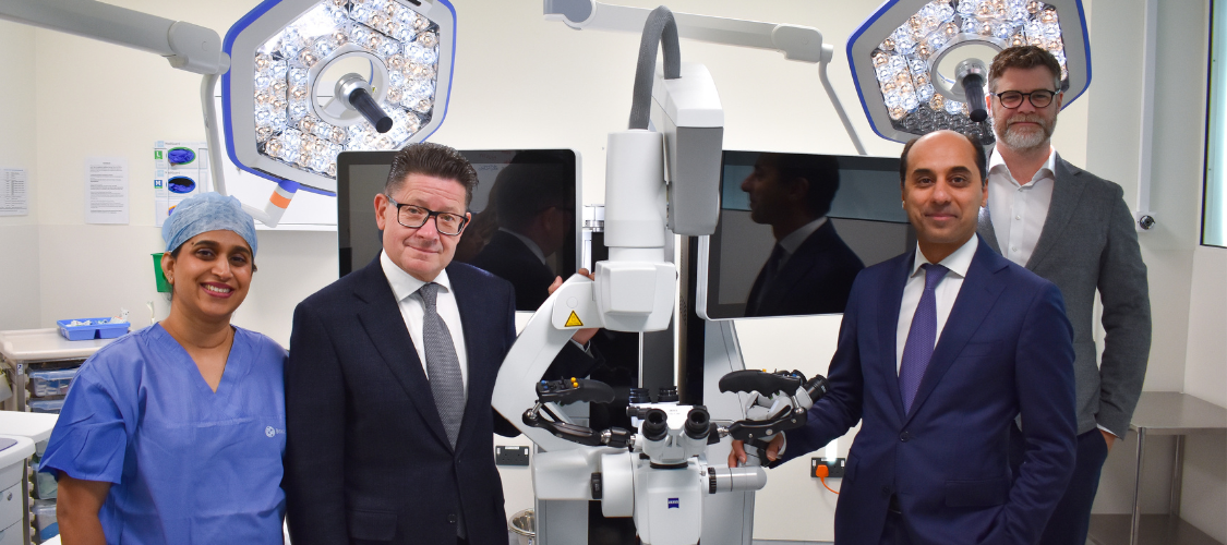 Zeiss Kinevo 900 S at Beacon Hospital with Prof Mark Redmond, Prof Mohsen Javadpour and Damian Carey.