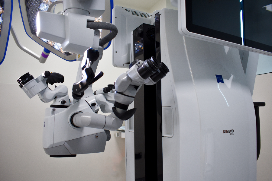 Zeiss Kinevo 900 S First in UK and Ireland
